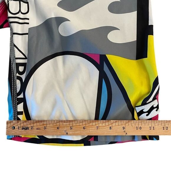 Billabong Mens Boardshorts Summer Abstract Multicolour Print Size 32 - Picture 7 of 7
